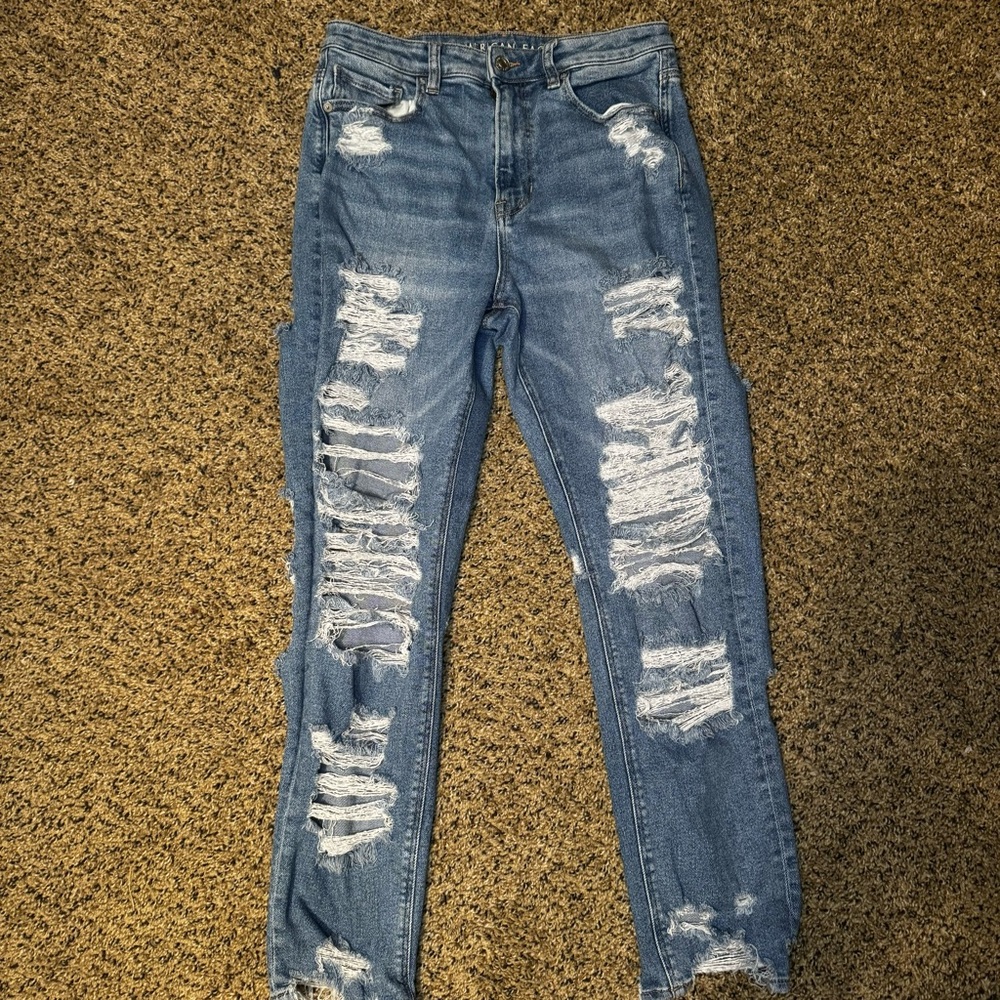 American Eagle Distressed mom Jeans 8